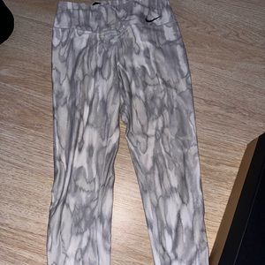 Nike 25’ leggings